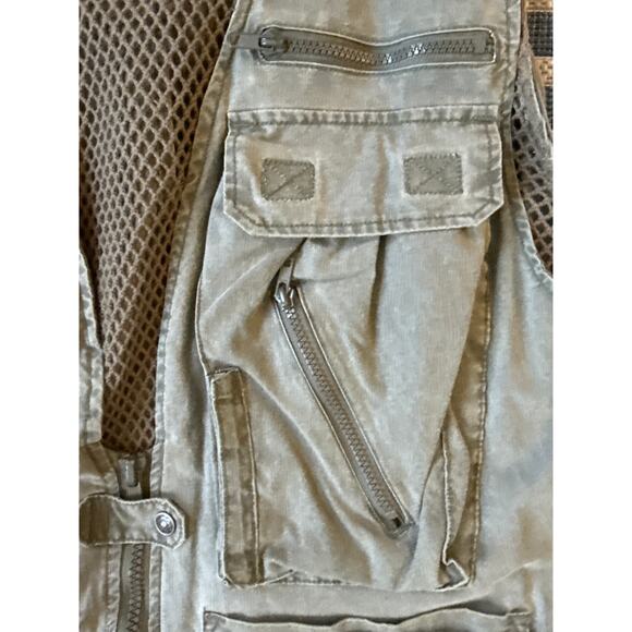 CAMPCO Hunting Fishing Photo Safari Khaki Pocket Utility Vest Size Medium - Picture 3 of 6